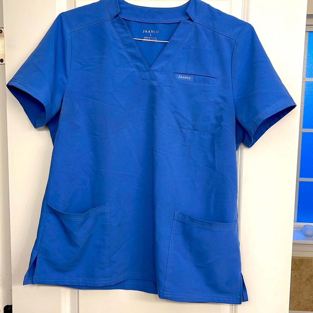 Jaanuu medical scrubs. Three pants and two top. Pants large yoga, yoga tie cargo